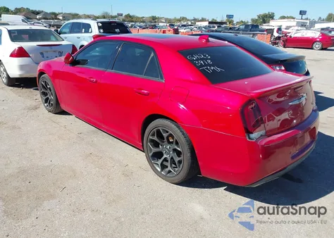 2016 Chrysler 300 300S z USA, uszkodzony, nr VIN 2C3CCABT7GH233918
